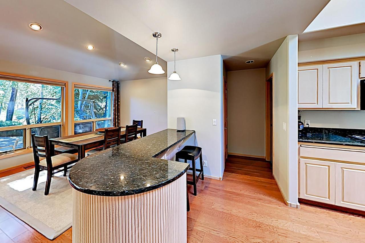 Tree Branch Cabin Sunriver Luaran gambar